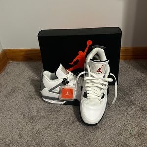 Jordan 4 Retro white cement (2012)